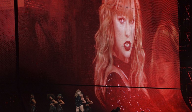 Poor Taylor: Forced to Sell the Smaller of Her Private Jets Due to Carbon Embarrassment