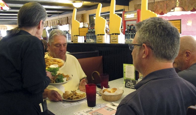 Chicago Restaurant Owner Blames Stimulus Checks For Hiring Difficulty