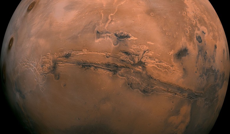 NASA Launches Rover to Look for Life on Mars