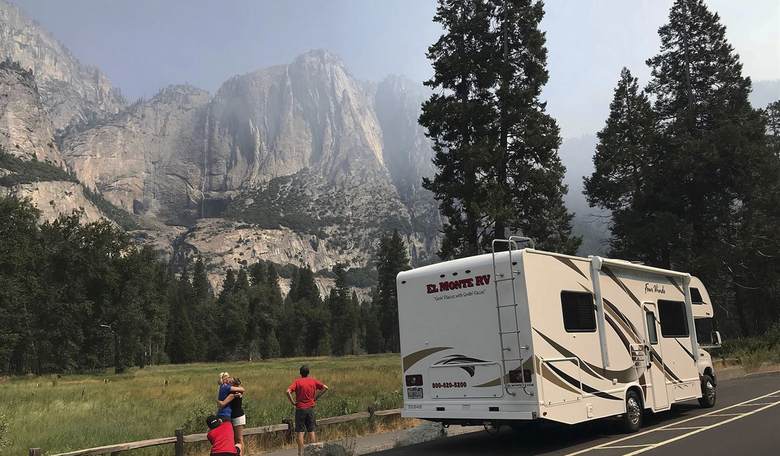 NPS Staffers Hang Upside-Down Flag in Yosemite to Protest Firings -- They Don't Get Reaction They Expect
