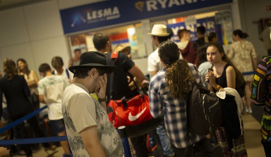 Former Venezuelan Diplomats Arrested for Smuggling Cocaine Into Madrid Airport