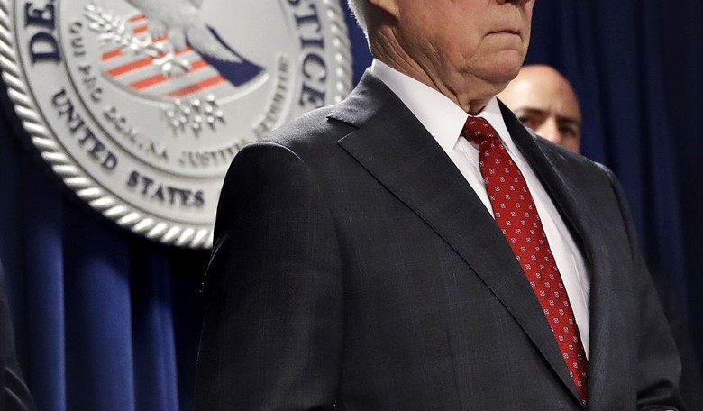 22 Illegal Aliens Arrested in Identity Fraud Scheme, Stealing Thousands in Taxpayer Money 