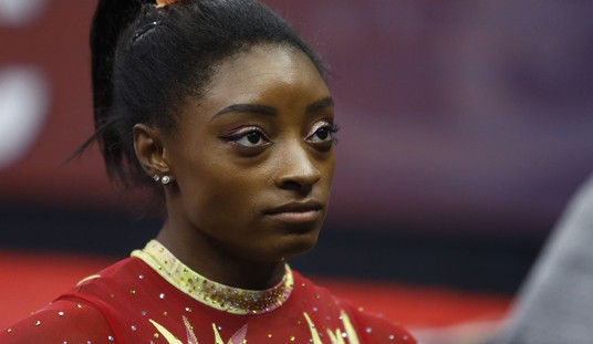 Simone Biles Mental Acrobatics No Match for Riley Gaines