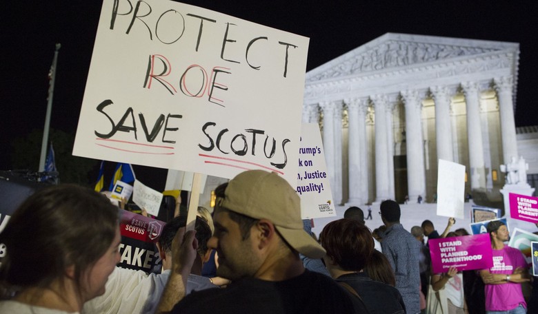 Pro-Abortion Activists Urge Supreme Court to Uphold Roe v. Wade Amid Mississippi Abortion Case
