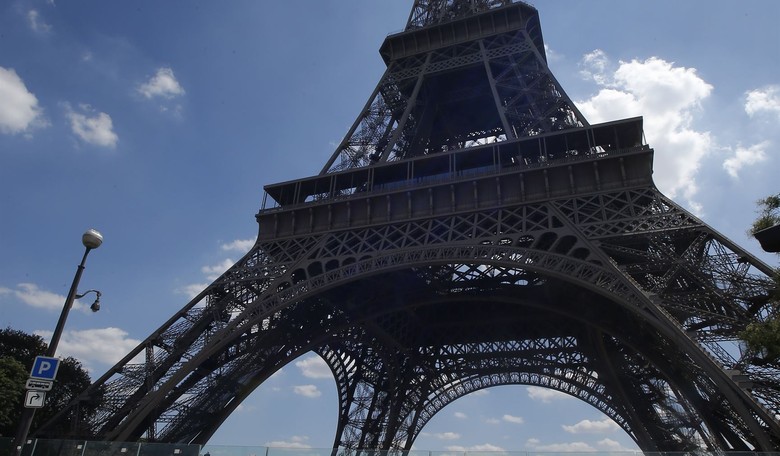 Paris St. Germain Wins Championship League Title, City of Light Descends Into Chaos in 'Celebration'