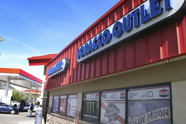 Harrowing Video Shows PA Woman Escape Attempted Kidnapping With Help of Store Employees