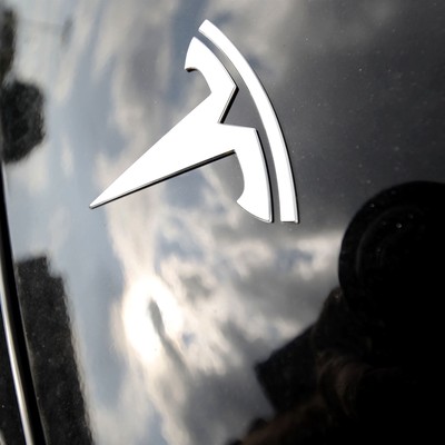 Tesla Shows Off Its New Flying Roadster, and Yes, You Need to See This