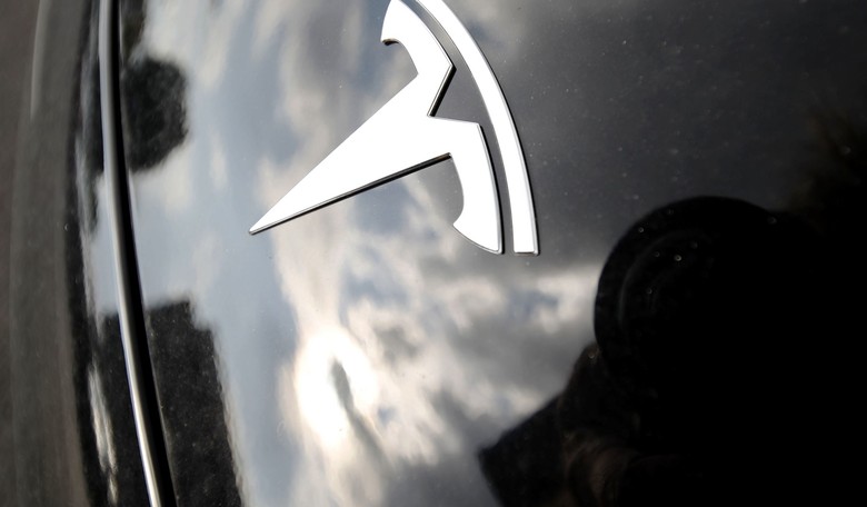 Tesla Shows Off Its New Flying Roadster, and Yes, You Need to See This
