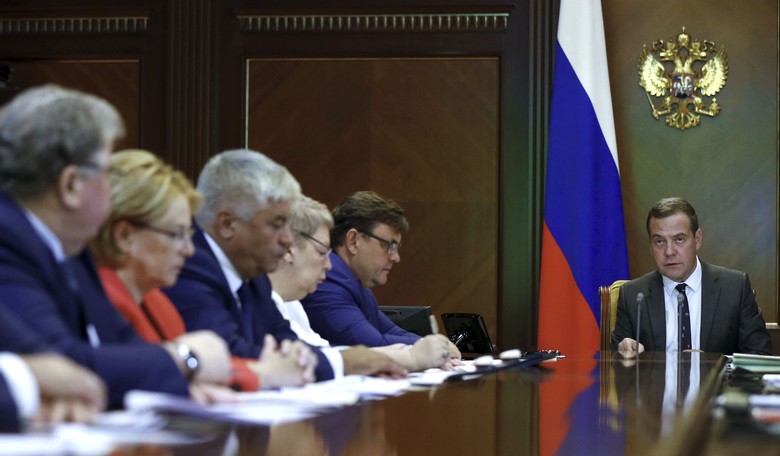 Medvedev After Trump Rebuke: On Second Thought, We Won't Supply Nukes to Iran
