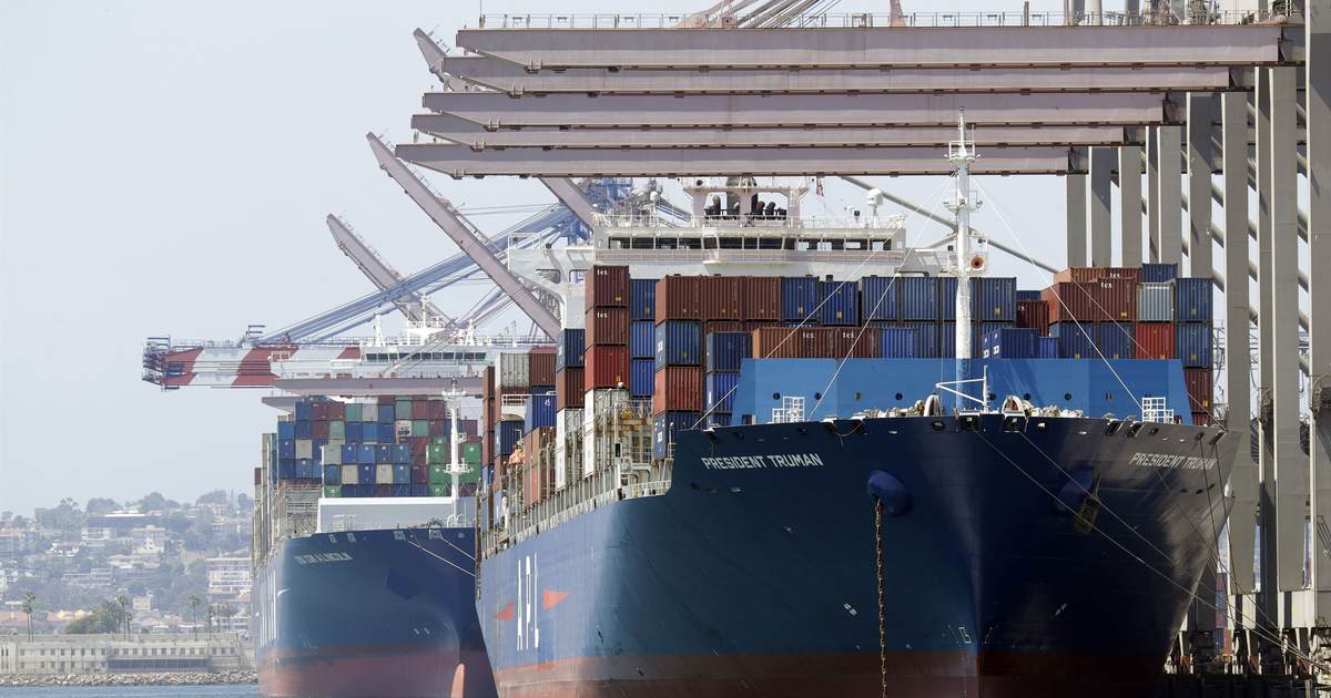 California Makes Everyone Else Pay for Its Climate Goals With $2.2 Billion Port Rule