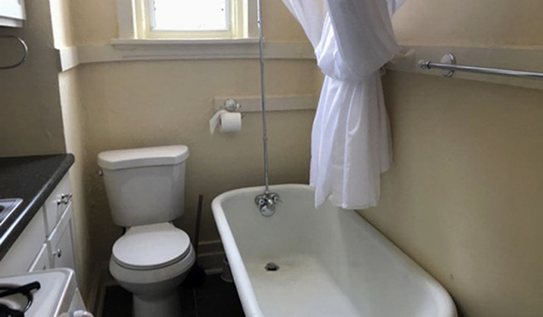 Democratic Reps Outraged Over Toilets at Alligator Alcatraz 