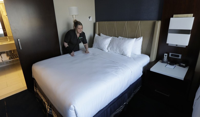 Hilton Hotels' Hampton Inn Refusing to Accept Homeland Security Reservations; UPDATE: Hilton Responds