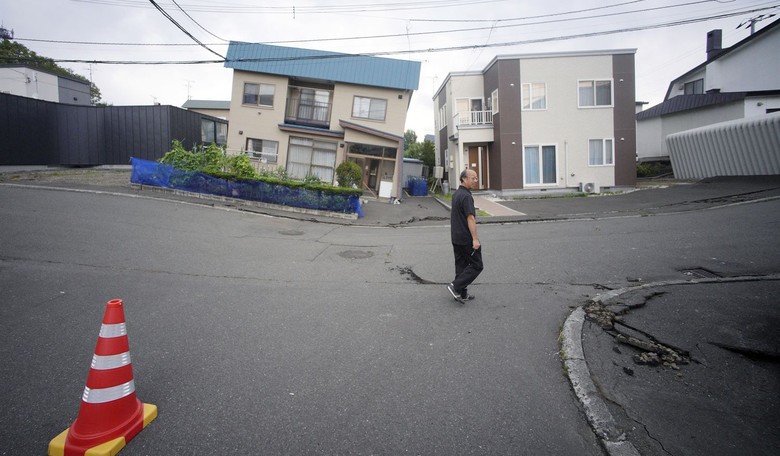 Japan Issues Tsunami Warnings After Major Quake Strikes Off Its Northern Coast