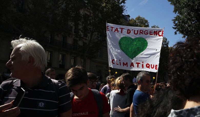 Dutch Authorities Have Had Enough of Road-Blocking Eco-Nuts, Blast Them With Water Cannons