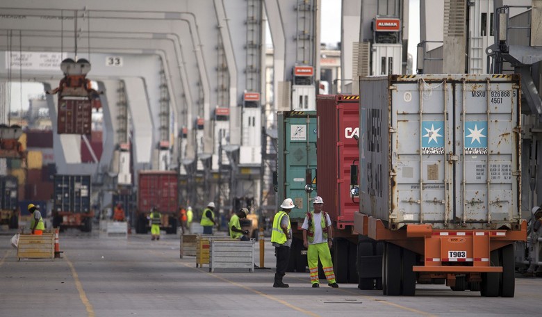 Employers Offer to Boost Dockworkers Pay by Nearly 50 Percent. Will It Be Enough to Avoid Strike?
