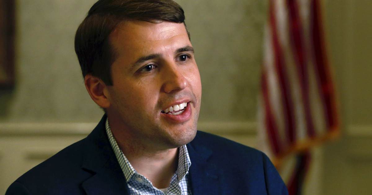 How Democrats Sell Themselves to the Public