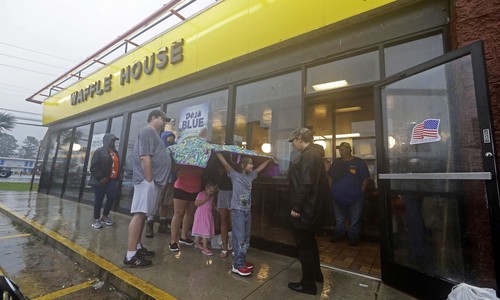 Waffle House Shames The Weather Channel, Which Deleted Its Hurricane Isaias Post