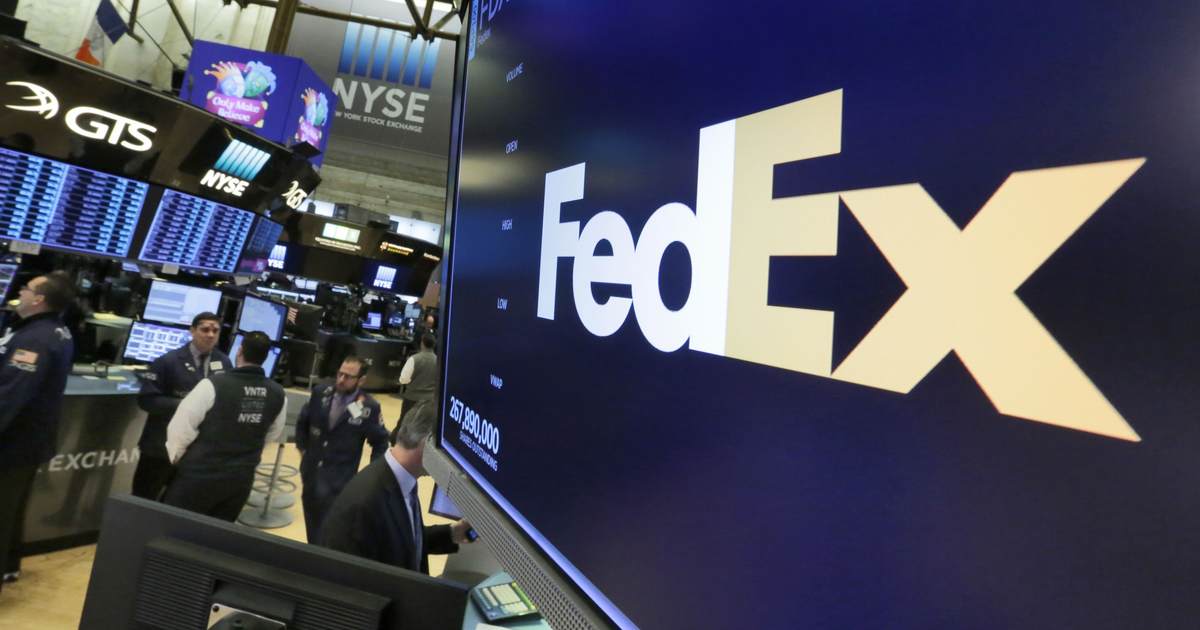 FedEx Wants a Refund for Trump's Tariffs – an International Court Will Decide