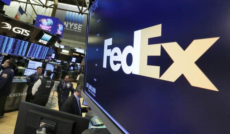 New York Times/FedEx Squabble Tries to Oversimplify Complicated Data