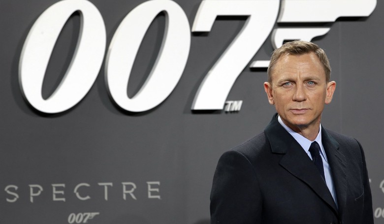 Why Daniel Craig Won’t Answer Questions About a Gay James Bond 