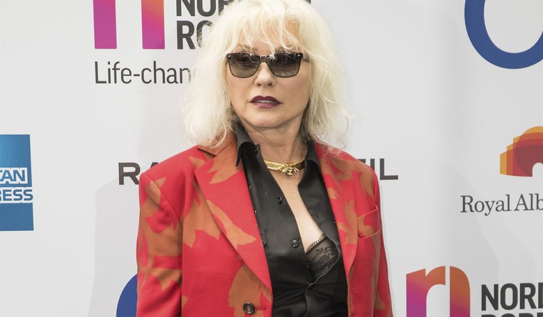 Blondie’s Debbie Harry Calls Trump ‘an Idiot,’ But Swoons Over Fidel Castro and Che Guevara 