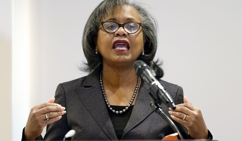 Saint Anita Hill Fights 'Gender Violence'