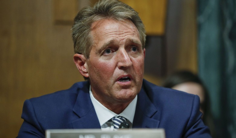Kavanaugh's Fate Hinges On These Senators...And Jeff Flake Is Looking Spineless Again