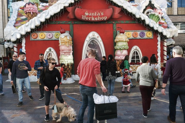 Borrowing to Give Misses the Point of Christmas