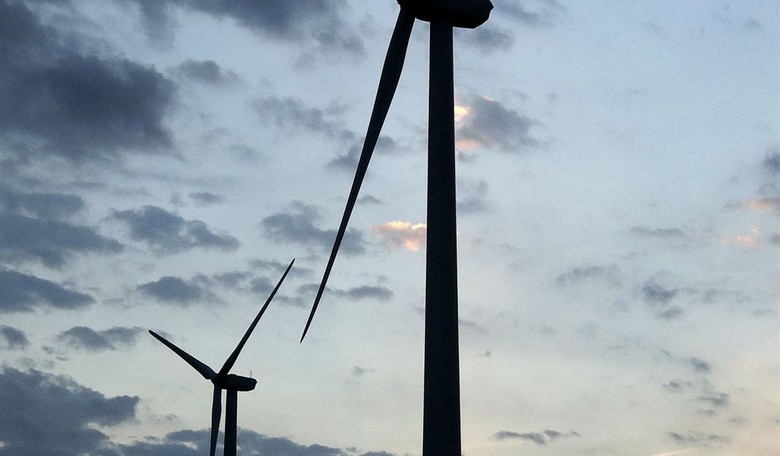 South Dakota Rocked Again as a Wind Turbine Plant Shuts Its Doors