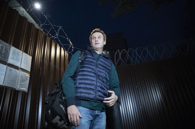 Did Donald Trump Kill Alexei Navalny? Lt. Col. Alexander Vindman Thinks So