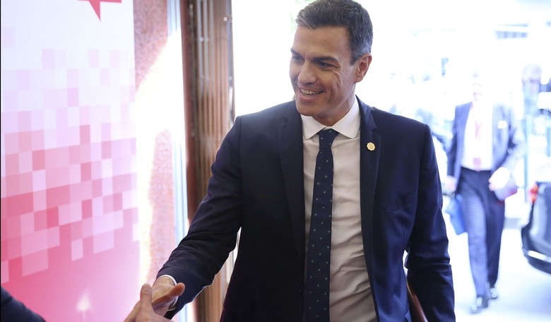 Spain's Embattled PM Attacks Trump and Milei During Rally