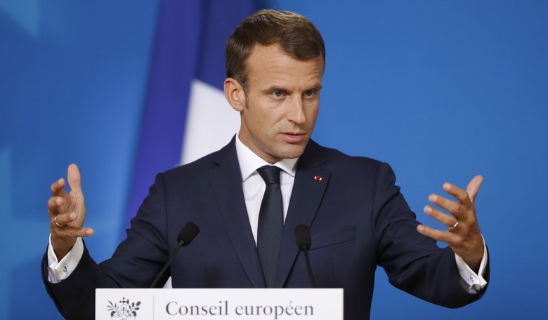Did You Notice What Was Missing When Macron Arrived at the White House?