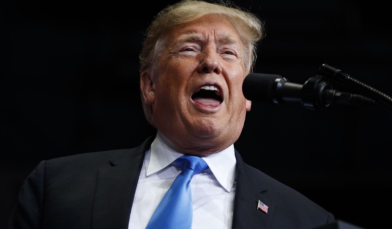 Trump's Tricks: How He Riles the Media While Entertaining Supporters 