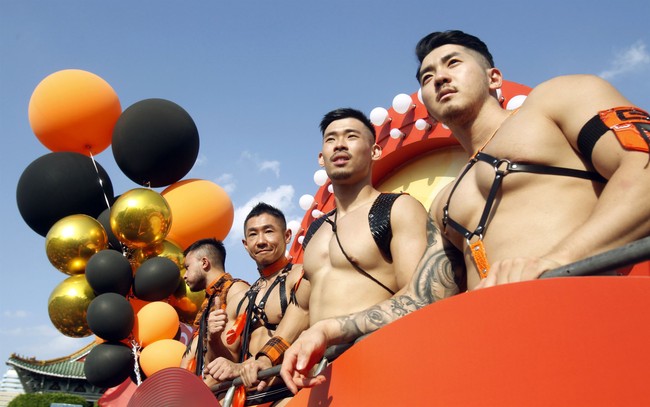 School Superintendent Coolly Justifies Showing Kids Wildly Inappropriate Picture Book