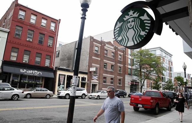 Starbucks Announces $1B Restructuring That Will Close Stores and Lay Off 900 Workers