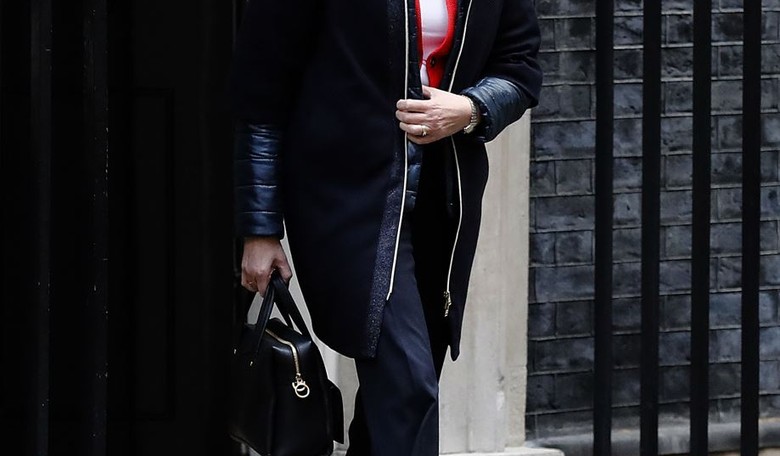 Theresa May Faces No Confidence Vote Amid Brexit Mess