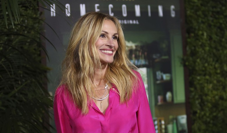 West Coast, Messed Coast™: Julia Roberts Escapes Doom Loop City – Edition