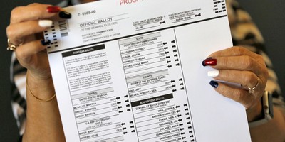 The 'Nothing to See Here' People Just Took a Faceplant Over This Voter Roll Story in AZ