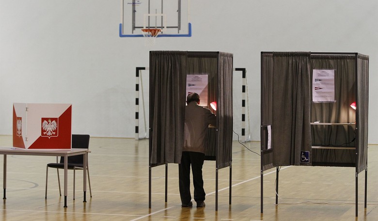 Wisconsin Shows That Mail-in Ballots Are Not Necessary to Stop the Spread of the Coronavirus