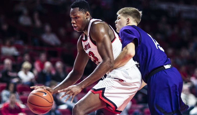 If College Basketball Players Don’t Want to Stand for National Anthem, Yank Their Scholarships
