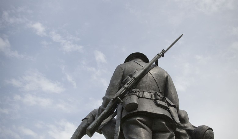 As Starmer Talks About Expanding Military, Professional Soldiers Bailing Out 