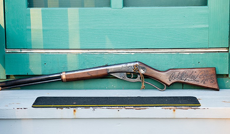 Anti-Gunners Are Triggered Over BB Gun Used in Baby's 'A Christmas Story'-Inspired Photo Shoot