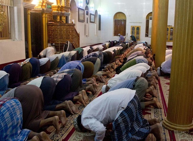 States Move to Put Muslim Religious Holidays on Their Official Holiday Calendars