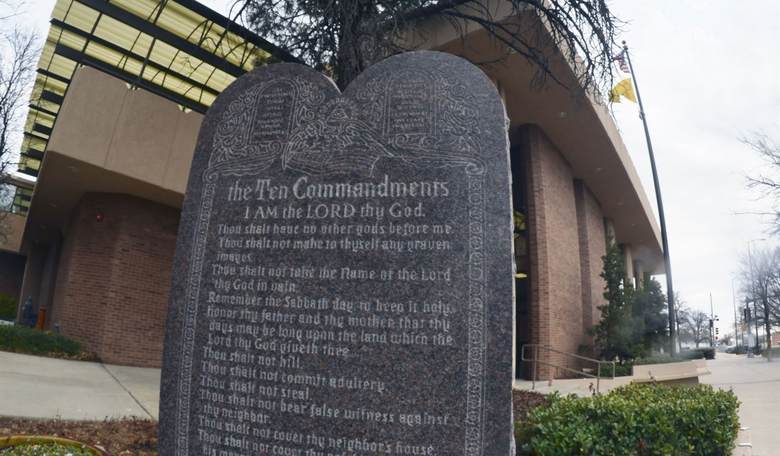 Communism Versus the 10 Commandments