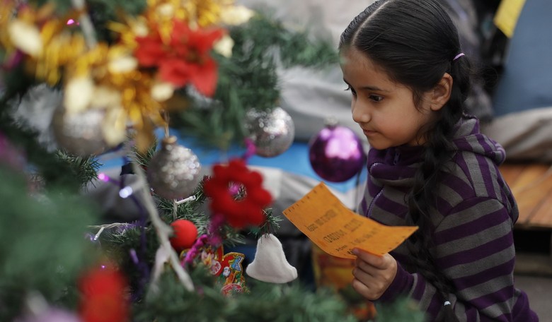 5 Heartwarming Stories to Share This Christmas Season