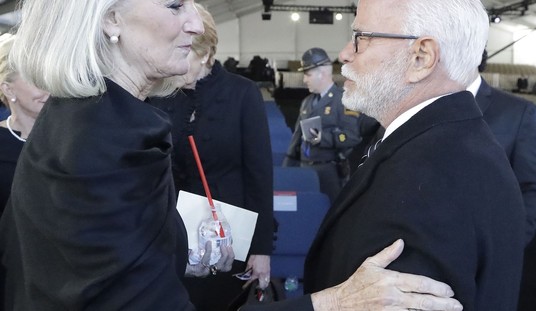 Televangelist Jim Bakker Dead at 86