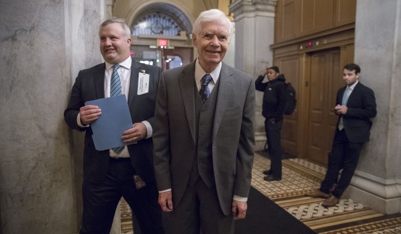 Mississippi Senator Thad Cochran Announces Resignation, Will Depart April 1 