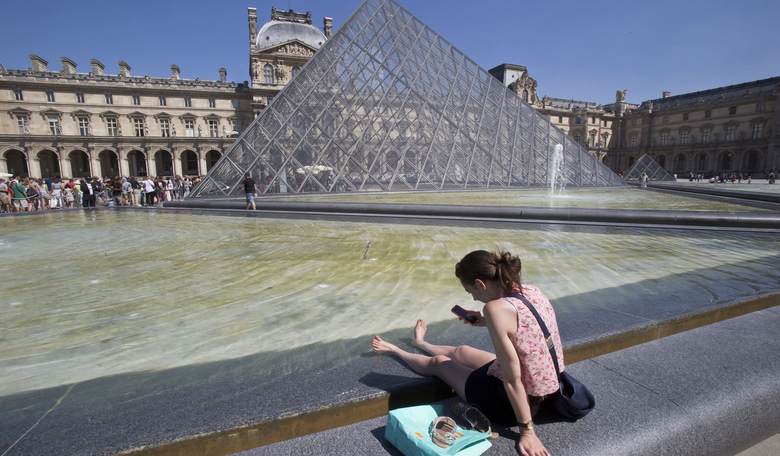 Suspects in the Wild Louvre Jewel Heist Have Been Arrested 