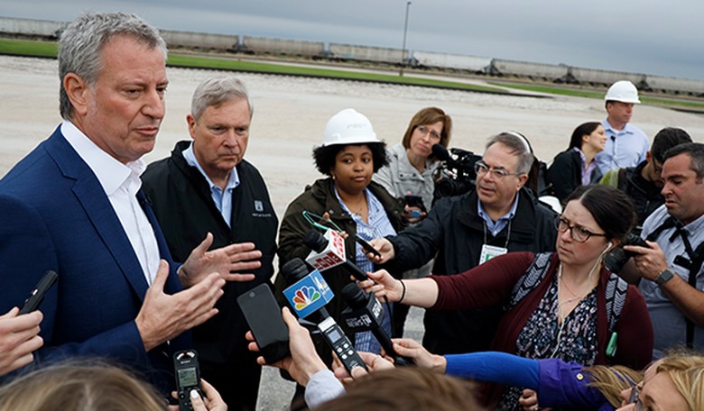 Two NYC Women Flew All the Way to Iowa so Mayor de Blasio Would Finally Answer Their Questions