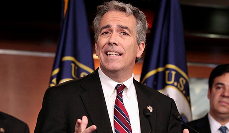 Chicago-Area Man Seeking Attention Claims To Have Given Up On The Republican Party